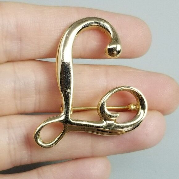 Vintage T or L Monogram Letter Brooch, Gold Tone Initial Lapel Pin, Estate - Picture 7 of 7